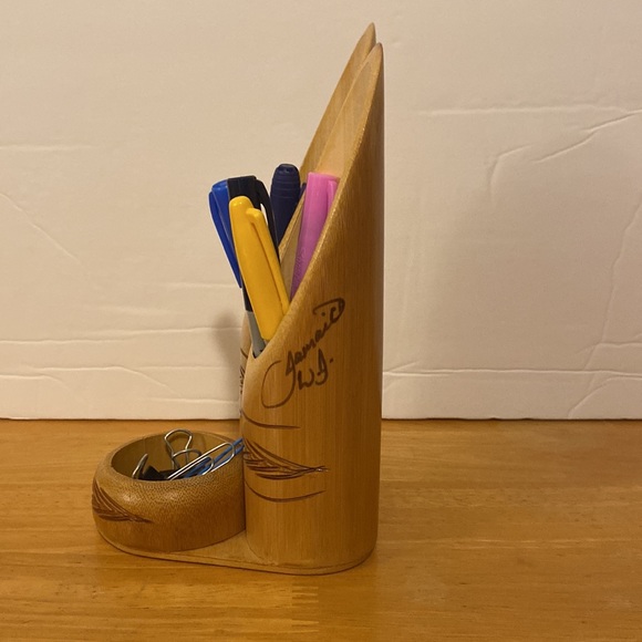 Pencil Holder Wooden Handmade Jamaica  Excellent Condition (items not included) - Picture 4 of 9